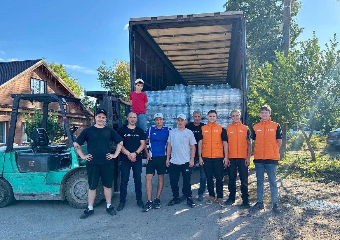  20 тонн питьевой воды для ветеранов и инвалидов Донецка отправили нижегородские волонтёры