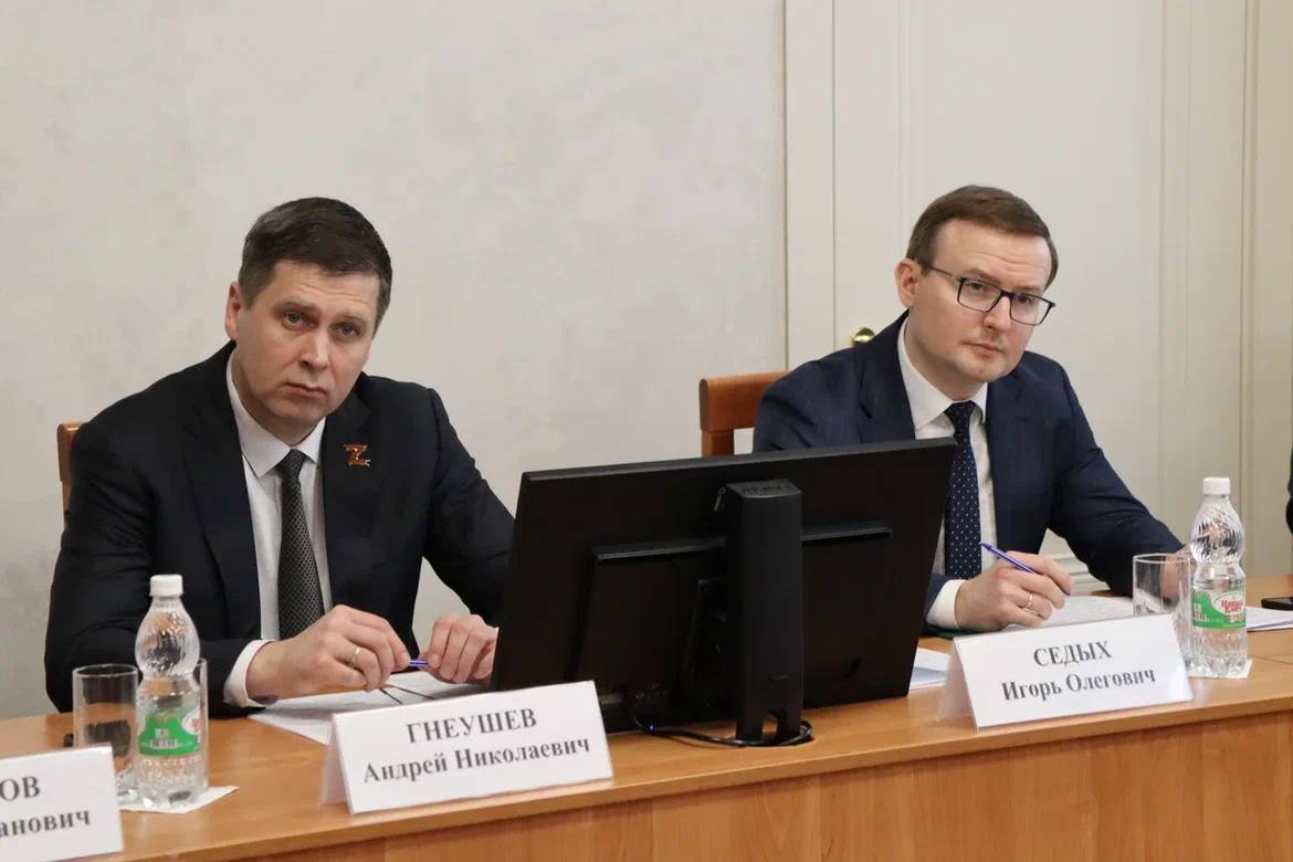 Программа «Земский работник культуры», демографическая программа «ОСНОВА – нижегородский проект жизни», развитие индустрии детских товаров и другие итоги недели